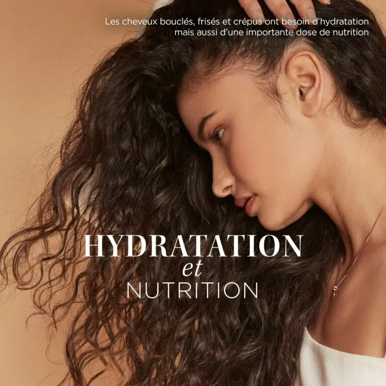 Comment coiffer les cheveux bouclés?