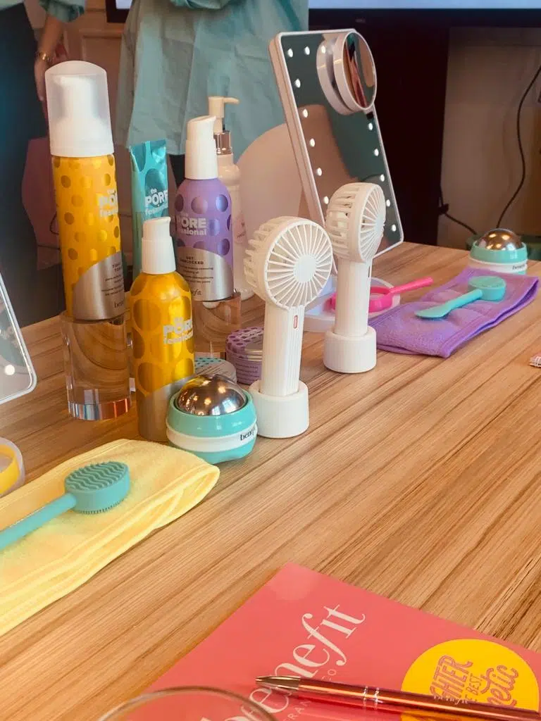 Benefit lance sa gamme de produits adaptés aux pores dilatés