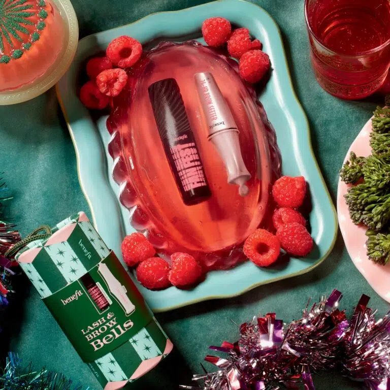 La nouvelle collection de Noël Benefit Cosmetics