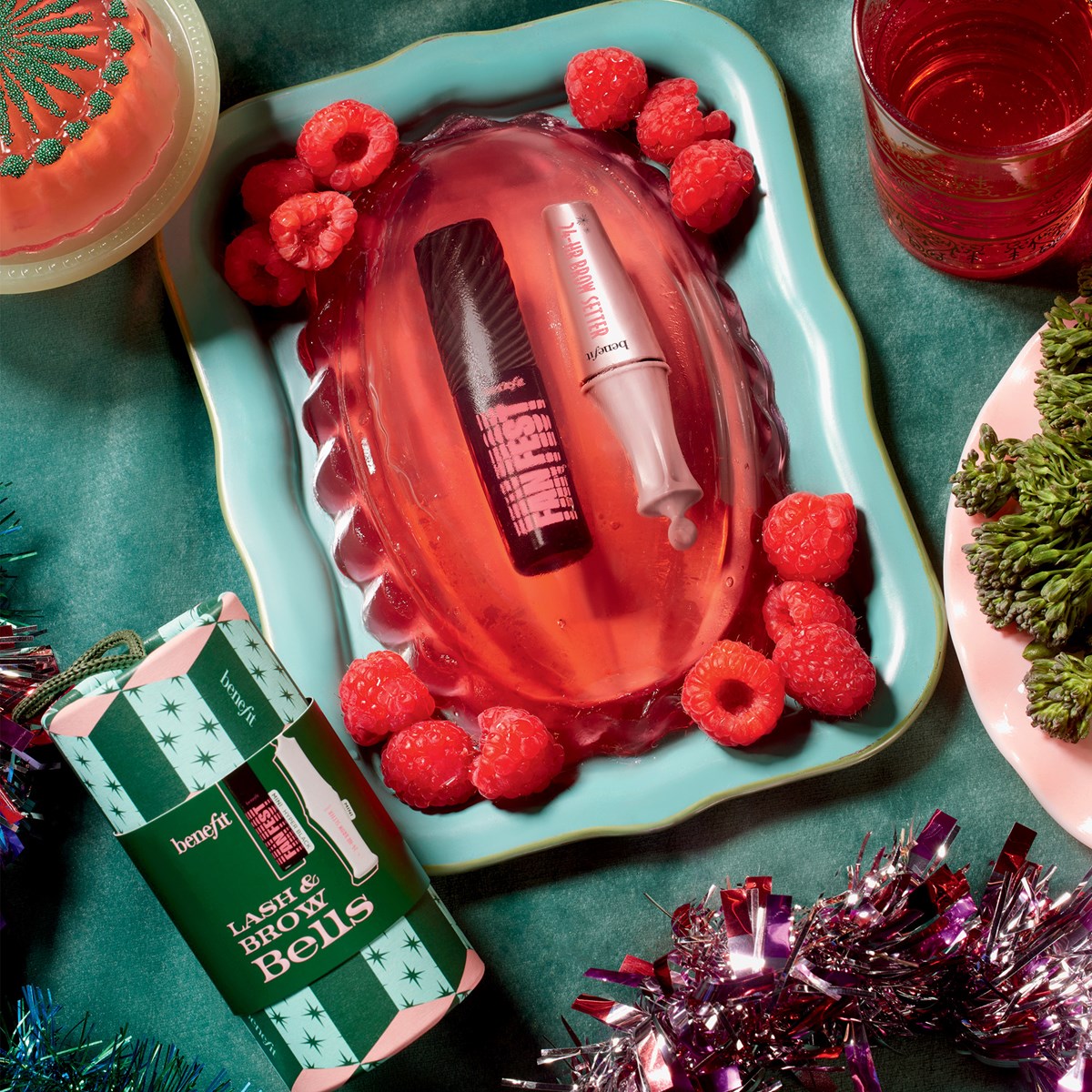 La nouvelle collection de Noël Benefit Cosmetics