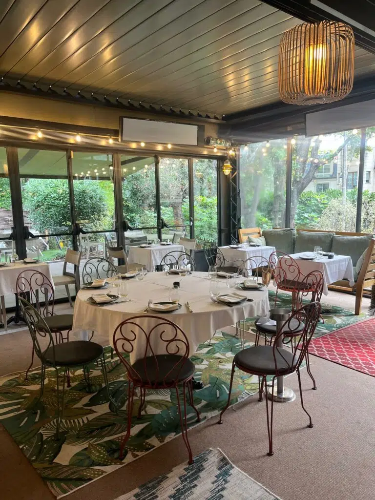 Café La Jatte : un voyage méditerranéen inattendu à deux pas de Paris