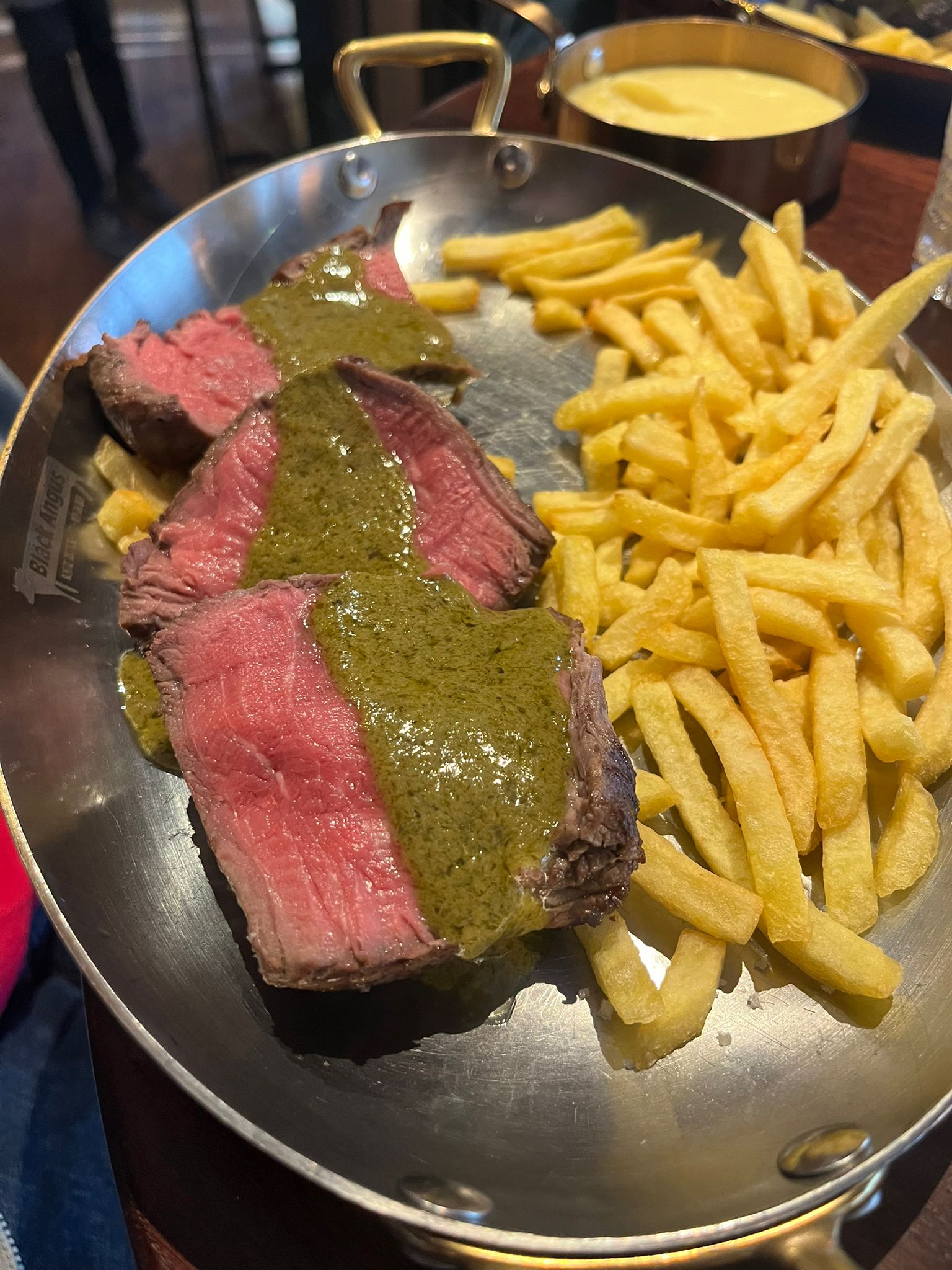 Black Angus République, restaurant de viande Angus à Paris 11 | Paris à ...
